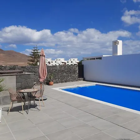 Casa Refugio Holiday home *